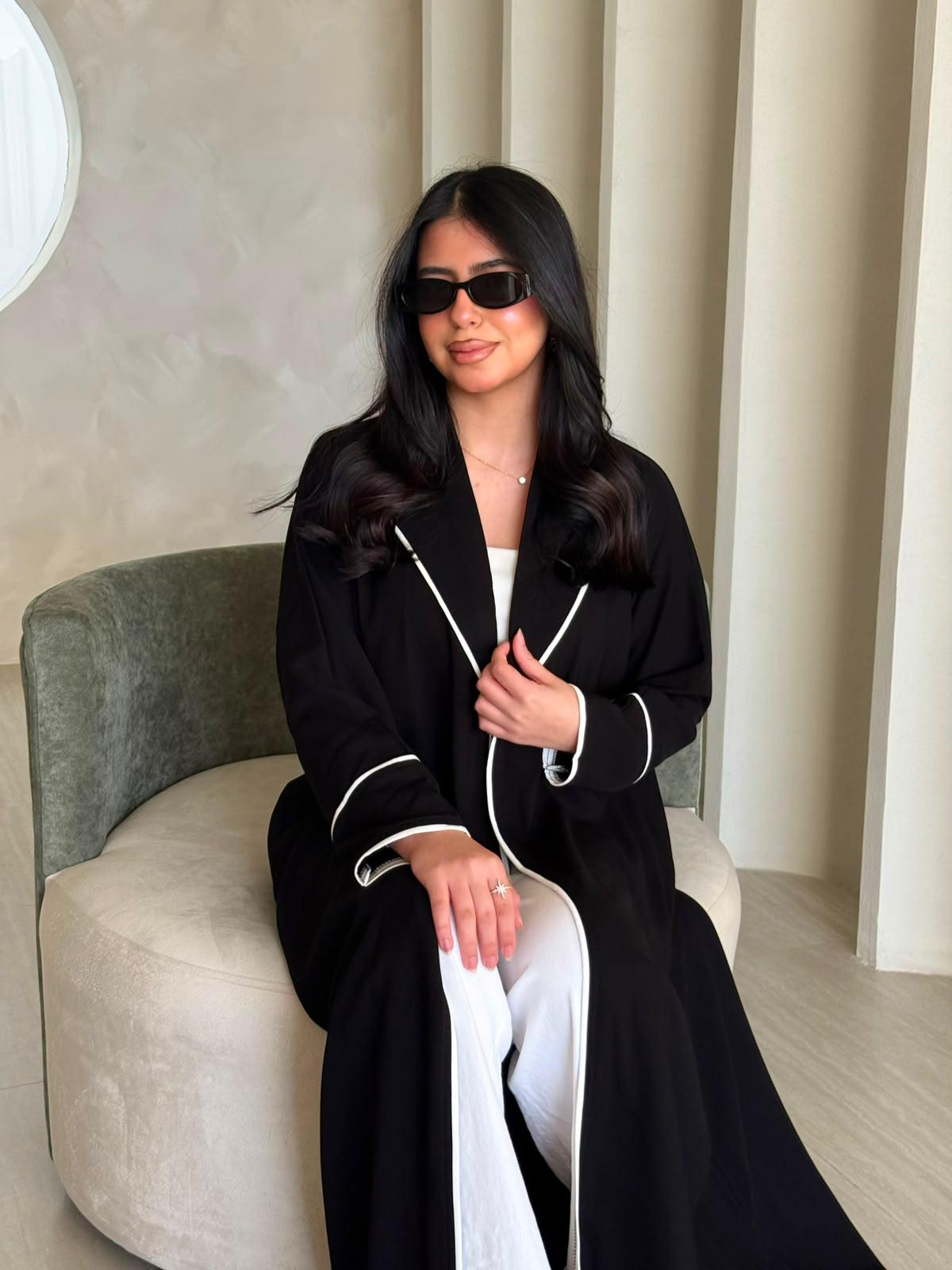 Ivory-Piped Noir Abaya